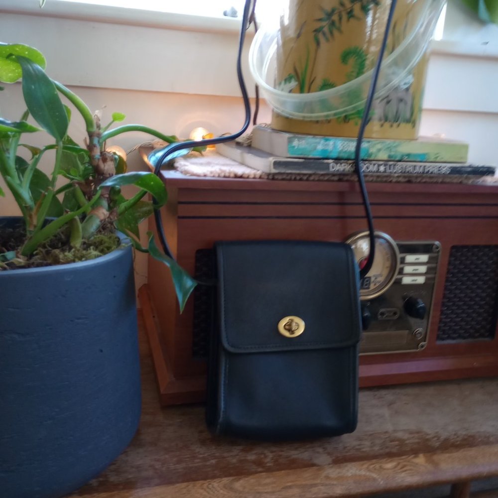 *SOLD* Vintage Coach Crossbody 1994 'scooter' bag - Picture 7 of 8